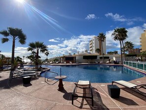 Condo, 1 phòng ngủ | Hồ bơi