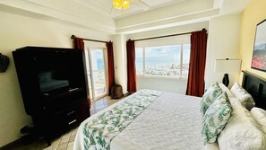 Condo, 2 habitaciones | 2 habitaciones, decoración personalizada y muebles diferentes 