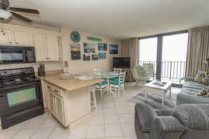 Condo, 2 Bedrooms | Private kitchen | Fridge, oven, coffee/tea maker, toaster