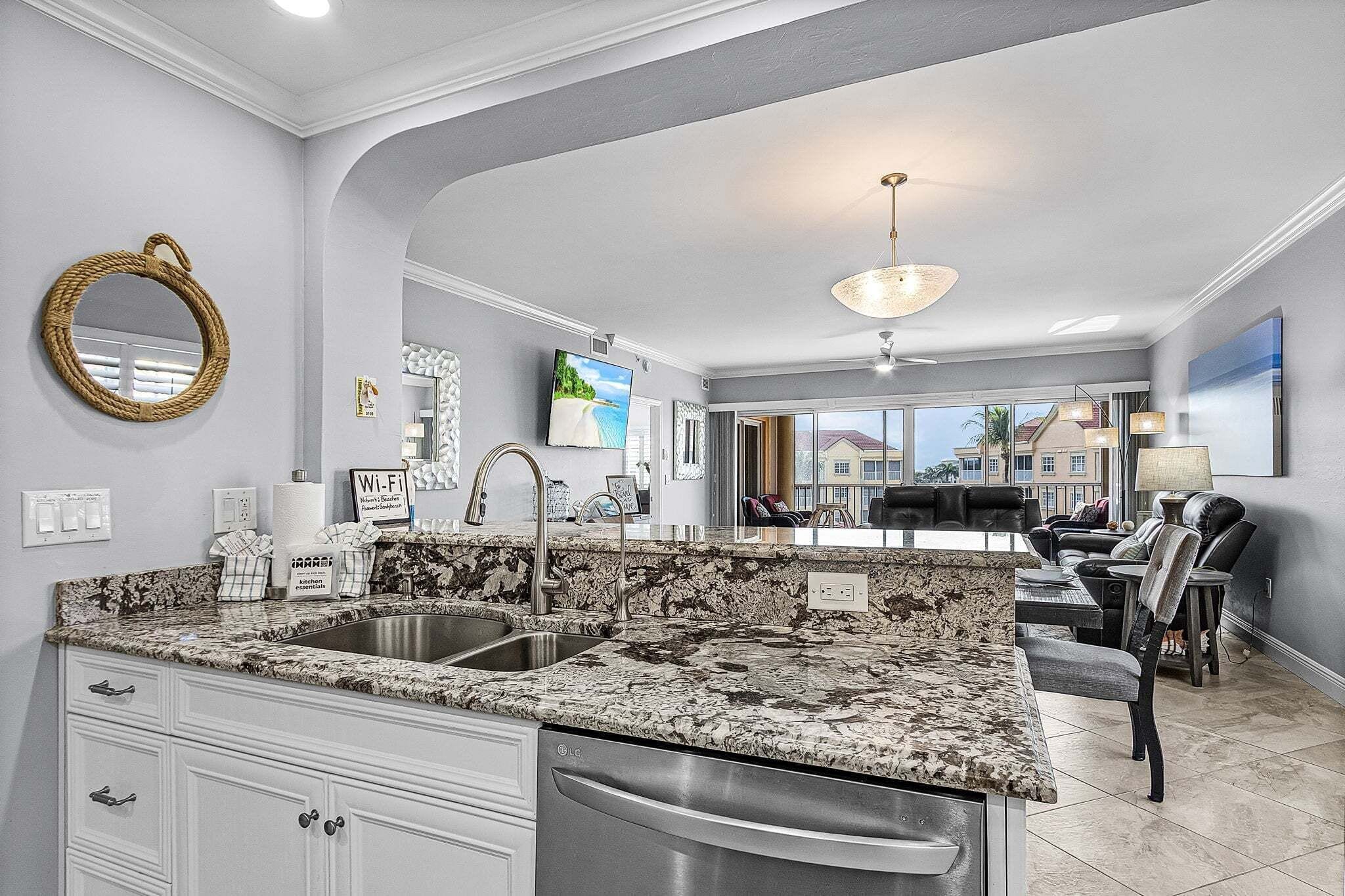 Condo, 3 Bedrooms | Interior