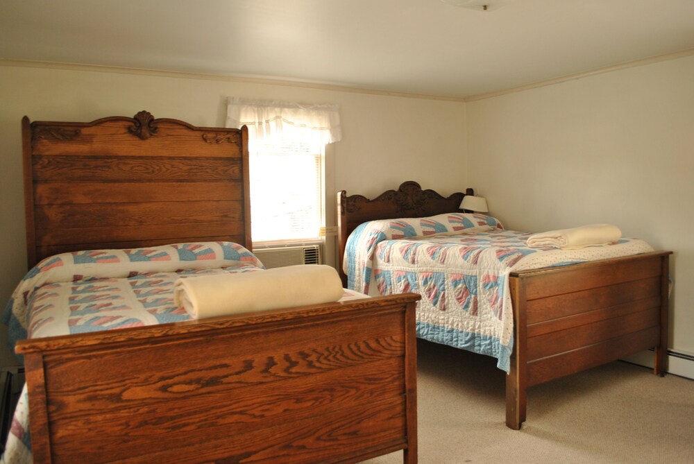 MacKenzie Guest House in the heart of Ohiopyle Ohiopyle Vrbo