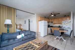 Condo, 1 Bedroom | Interior