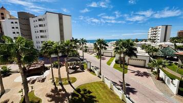 Condo, 2 habitaciones | Terraza o patio