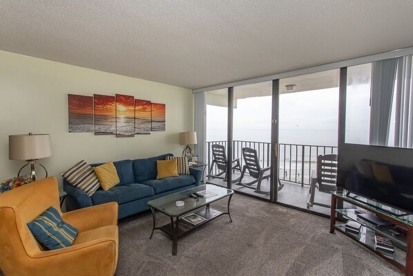 Condo, 2 Bedrooms | Living area | Smart TV