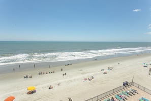 Condo, 2 habitaciones | Playa | En la playa 