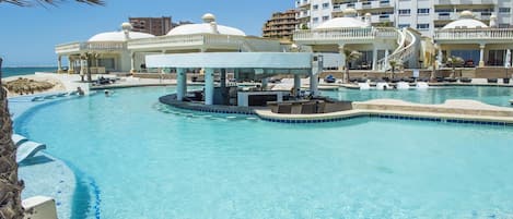 Villa, 3 Bedrooms | Pool