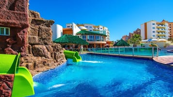 Vila, 3 kamar tidur | Kolam renang | Sebuah kolam renang air hangat