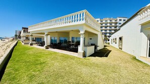 Exterior - Stunning 3 Bedroom Beach Villa on Sandy Beach at Las Palmas Beachfront ResortV18 3 Villa by RedAwning (Puerto Peñasco)