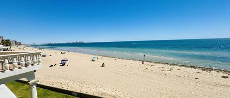 Villa, 3 Bedrooms | Beach | On the beach