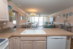 Condo, 3 habitaciones | Cocina privada | Refrigerador, horno, cafetera y tetera y tostadora 