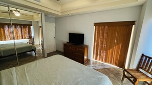 Condo, 2 habitaciones | 2 habitaciones, decoración personalizada y muebles diferentes 