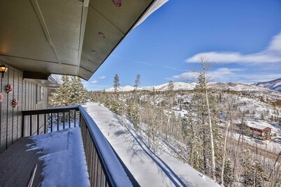 Grand Lake Views, Cozy Fireplace, Trailer parking