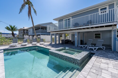 Welcome To Ostego Beach Vacation Rental - 253 Ostego 4 Bedroom Home by RedAwning