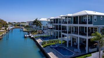 House, 5 Bedrooms | Exterior