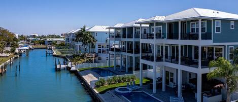 House, 5 Bedrooms | Exterior