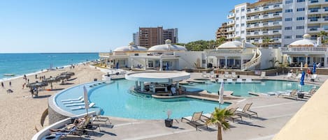 Villa, 3 Bedrooms | Pool