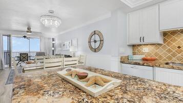 Condo, 2 Bedrooms | Private kitchen