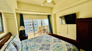 Condo, 2 habitaciones | 2 habitaciones, decoración personalizada y muebles diferentes 