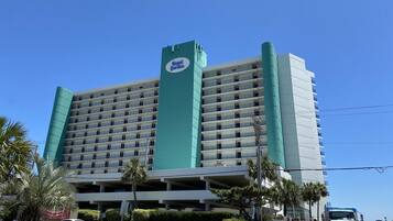 Condo, 2 quartos | Fachada