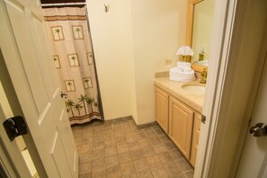 Bathroom - Spectacular 2 Bedroom Condo on Sandy Beach at Las Palmas Resort B-201 1 Condo by RedAwning (Puerto Peñasco)