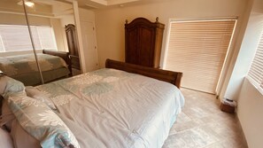 1 bedroom, individually decorated, individually furnished, free WiFi - Spectacular 2 Bedroom Condo on Sandy Beach at Las Palmas Resort B-201 1 Condo by RedAwning (Puerto Peñasco)