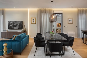 Villa - 3 sovrum - privat pool - utsikt mot bergen | Matservice på rummet