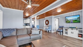 Smart TV y futbolito