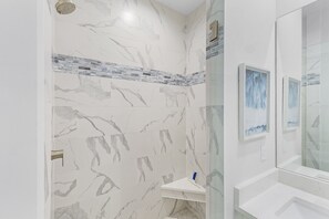 Condo, 2 habitaciones | Baño | Toallas