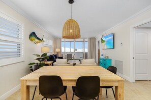 Condo, 2 habitaciones | Restaurantes