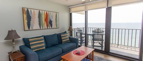 Condo, 2 Bedrooms | Living area