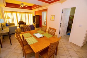 Condo, 2 habitaciones | Restaurantes
