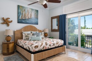 5 bedrooms, individually decorated, individually furnished, free WiFi - Beautiful Home With Private Pool On The North End Of Fort Myers Beach! 4 Bedroom Home by RedAwning (Fort Myers Beach)