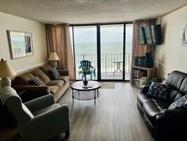 Condo, 1 Bedroom | Living area