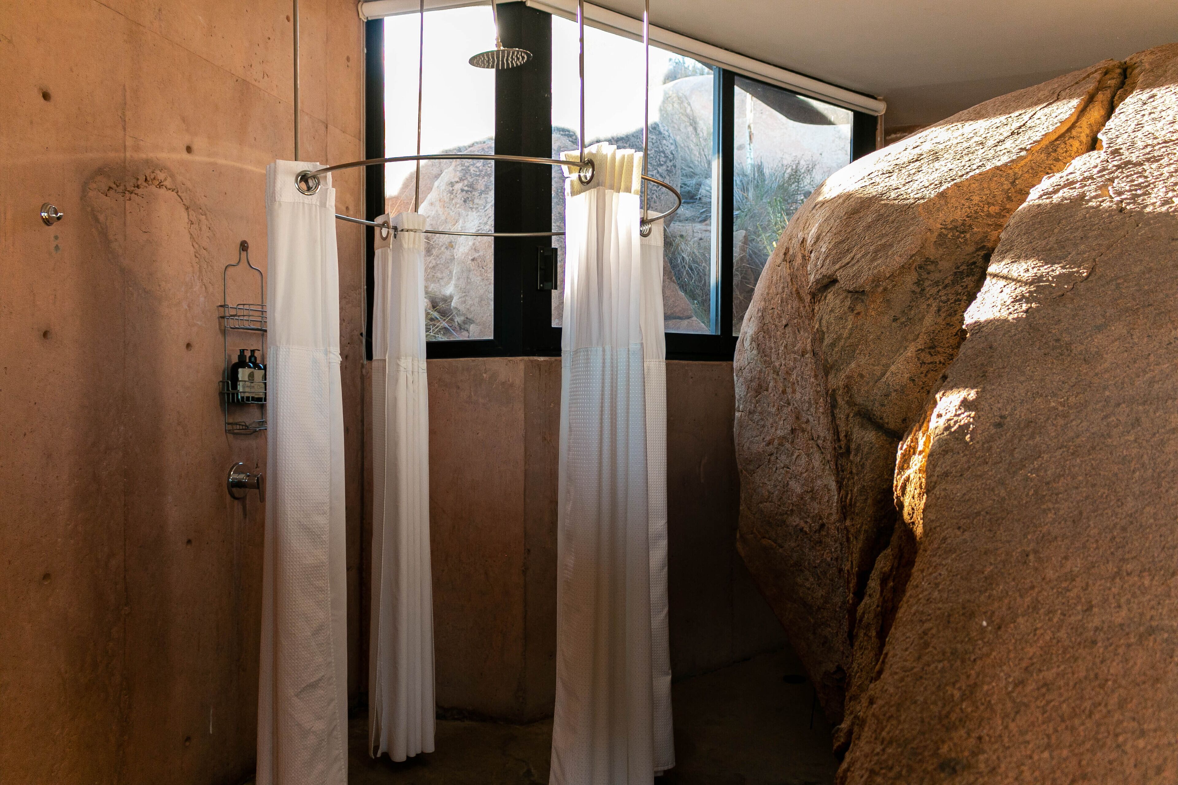 Presidential Room | Bathroom | Towels, soap, shampoo, toilet paper