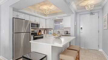 Condo, 2 Bedrooms | Private kitchen