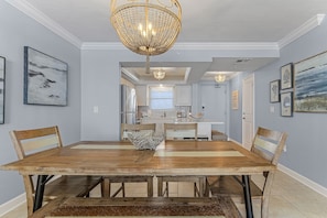 Condo, 2 Bedrooms | Dining
