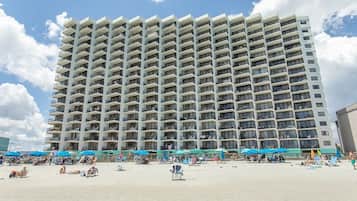 Condo, 2 habitaciones | Playa | En la playa