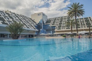 Piscina interna, piscina externa