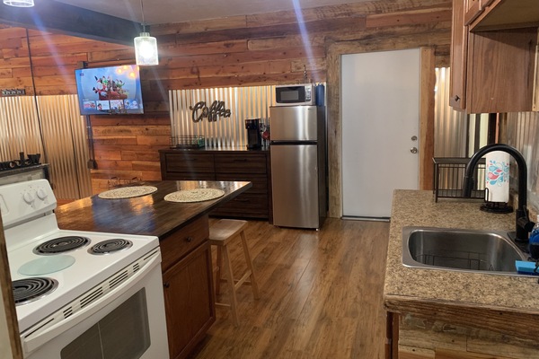 Frigorífic, microones, forn i placa de cuina