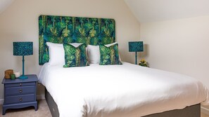 7 chambres, fer et planche à repasser, lit parapluie, Wi-Fi gratuit