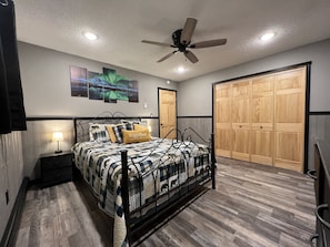 2 chambres, fer et planche à repasser, Wi-Fi gratuit, draps fournis