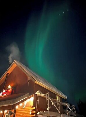 Exterior - Ak adventure hibernation station (North Pole)