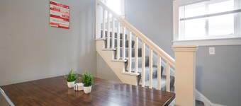 Cozy Home Close to Cuyahoga, Portage Lakes, University, and Hospital