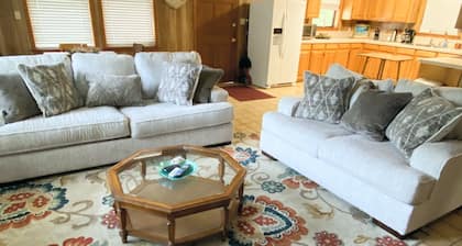 Cozy 2br Cabin - Wi-fi - Bay Access