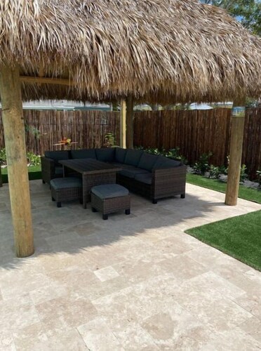 New Bedroom, Kitchen and Bathroom with a Pool