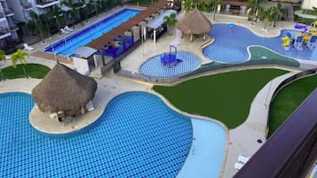 3 outdoor pools