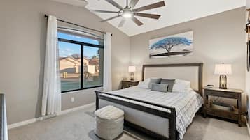 4 bedrooms, desk, iron/ironing board, free WiFi