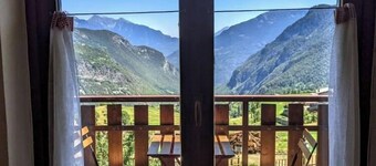Alpine Vista Villa Hardaker: 4 bedrooms Ski Torgnon, Aosta