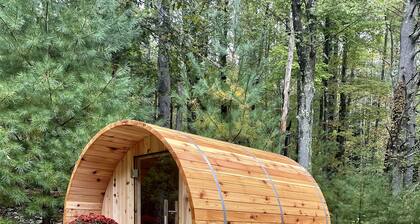 Modern Forest Retreat on a Tranquil Hilltop with SAUNA