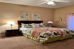 3 bedrooms, iron/ironing board, travel cot, free WiFi - 3-Bedroom Condo Resort and Spa Minutes from Disney (Davenport)